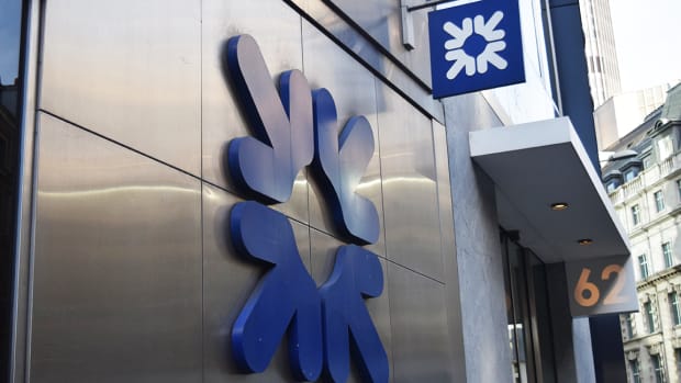 RBS Confirms First Dividend In a Decade After $4.9 Billion DoJ Settlement