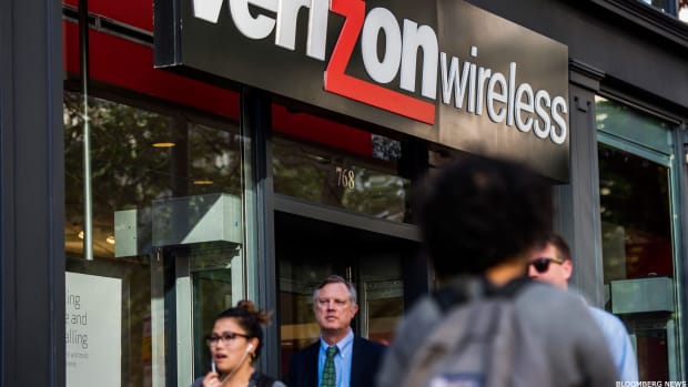 Verizon, Prudential, Extreme Networks: 'Mad Money' Lightning Round