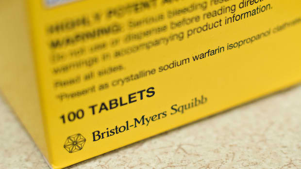 Bristol Myers Beats Estimates, Gives Positive News on Lung Cancer Drugs