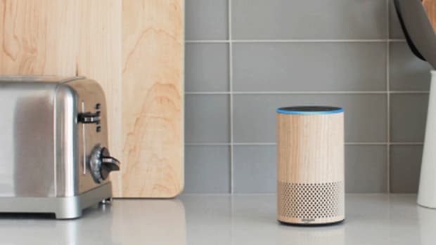 Will Amazon or Alphabet Win the Holiday Smart-Speaker Wars?