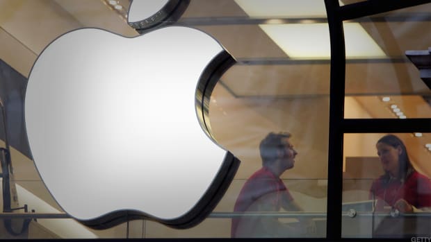 Apple's Reported High-End Headphones and MacBook Air: What's Behind the Moves?