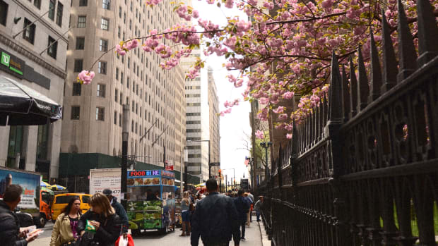 Dow Futures Down, House OKs Budget Deal, Nvidia Rocks - 5 Things You Must Know