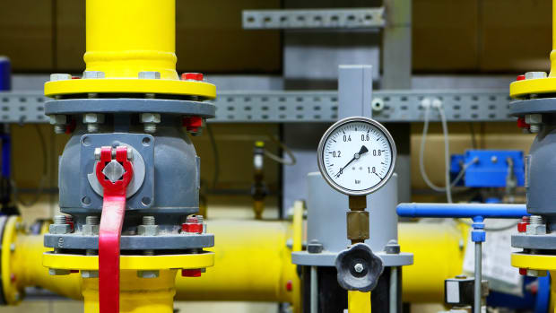 Utilities Stocks Look Ridiculously Cheap: Chart