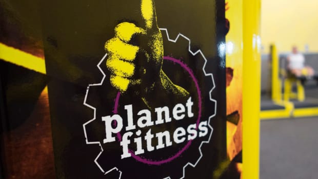 Planet Fitness: A 'Pants Don't Fit' Holiday Stock Trade