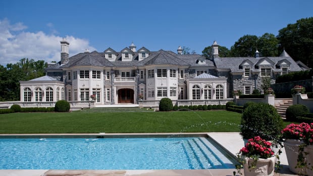 This Is Where to Get the Cheapest Mortgage for Your New $2 Million Mansion
