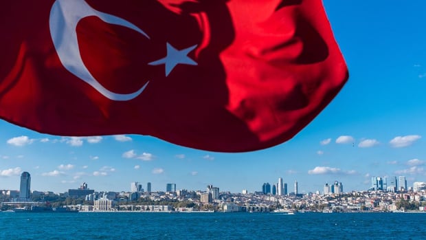 Erdogan Denounces 'Economic War' on Turkey as Lira Crisis Spills into Europe