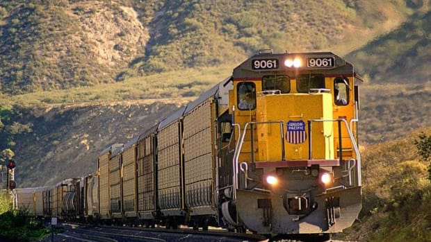 Union Pacific Missed Earnings -- What This Tells Us About Economy (Nothing Rosy)