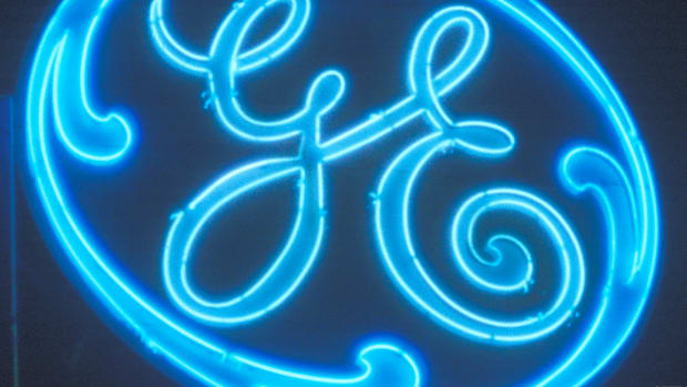 Jim Cramer: Why Investors Shouldn't Be Chomping at the Bit to Own GE, Yet