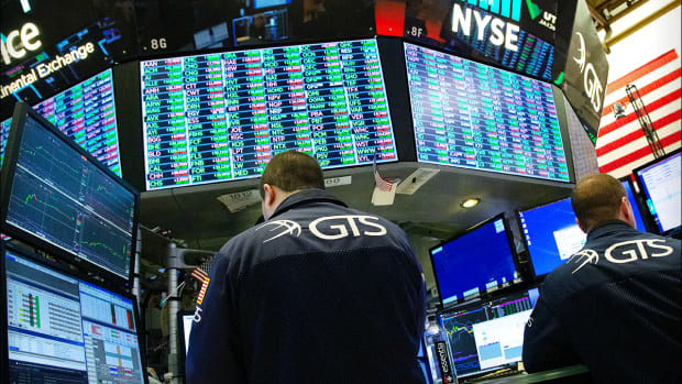 Stocks Finish Down as Trade Developments Give Off Conflicting Signals