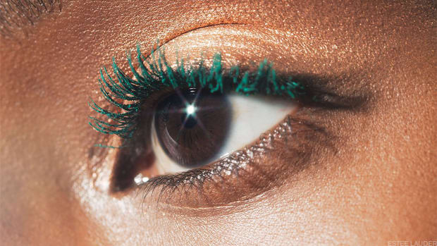 Estee Lauder Loses Sheen on Weak Q2, Fiscal-Year Outlook