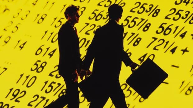 Stocks Hover Near Session Highs Ahead of Yellen Speech