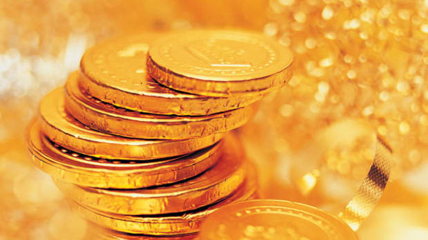 Gold Prices Drop Ahead of G7 Meeting (Update1)