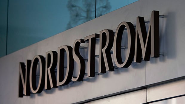 Why Nordstrom Stock Is Stuck in the Discount Bin
