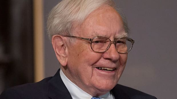 5 Stocks Warren Buffett Sold to Get Ready for 2015: Deere, ConocoPhillips and More