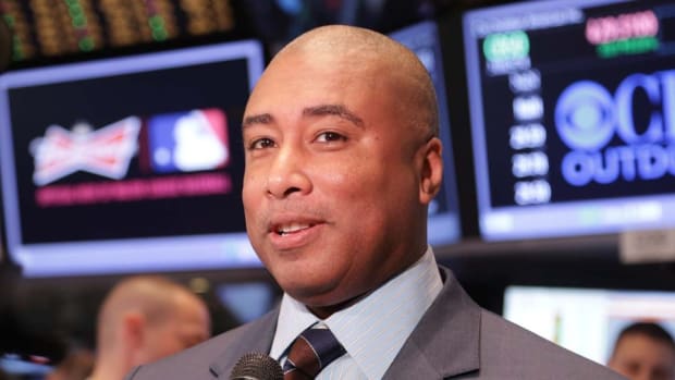 Exclusive: NY Yankee Bernie Williams Tells Players to Save Their Money