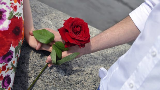 5 Dumbest Things to Buy For Valentine's Day