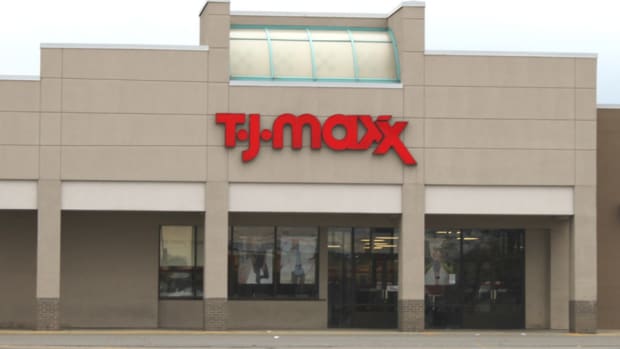 TJX Will Escape Retail Rut, Don't Overlook Oracle