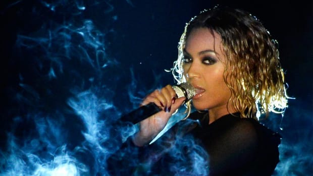 Beyonce, 2014's Most Powerful Celeb, Continues Speed Tour in Toronto