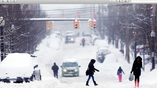 Homebuilders Blame the Weather for Losing Confidence