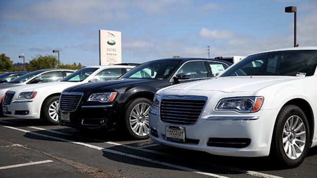 Fiat Chrysler (FCAU) Under Investigation by SEC, DOJ