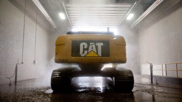Caterpillar Lowers Sales Guidance for 2014