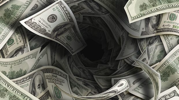 Micron Just Fell Into a Black Hole as Charts Forecast a Breakdown