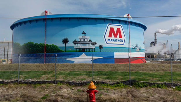 Marathon Petroleum Speeding up Asset Transfer, Beats Fourth-Quarter Estimates