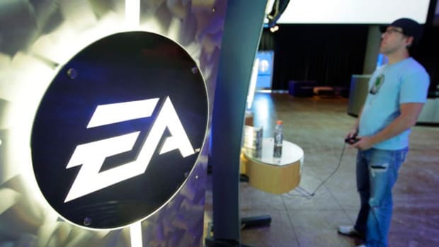 Electronic Arts Surges on Growth Potential, Apple Jumps Following Earnings: Tech Winners & Losers