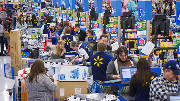 Wal-Mart to Report Earnings Under the Curse of a Technical ‘Death Cross’
