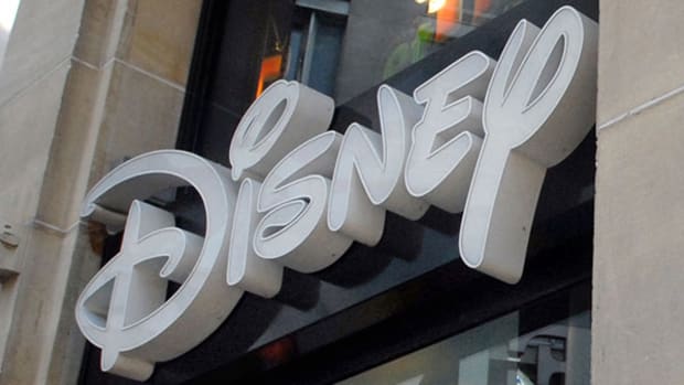 Sell Disney Shares Before Earnings Announcement