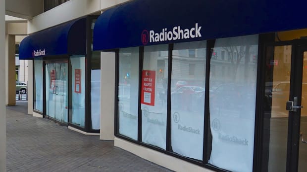 RadioShack Successor Blames Sprint's Weak Sales for Its Own Bankruptcy