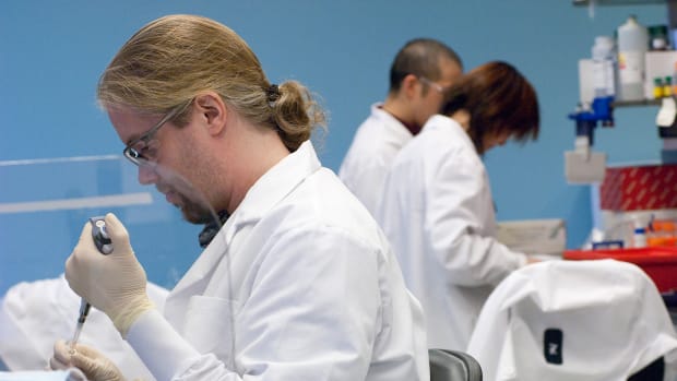 Biotech Movers: Inovio, Neurocrine, Alnylam