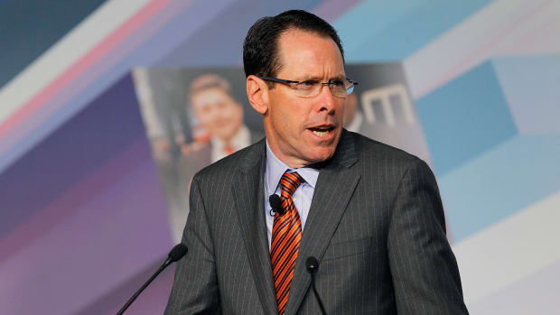 AT&T Says CEO Did Not Discuss Time Warner Merger in Trump Meeting