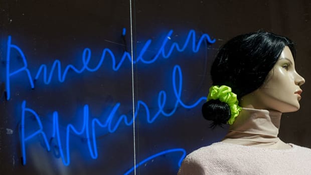 Amazon, Forever 21 May Buy Bankrupt American Apparel