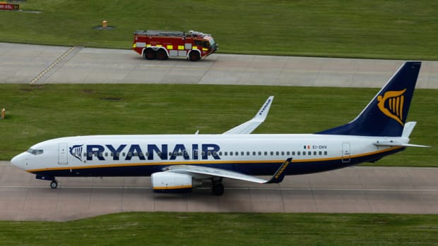 Wizz Air, Ryanair Descend While Passenger Numbers Climb