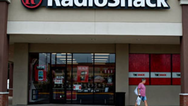 Can RadioShack Possibly Survive in Some Form? Analysts Are Split