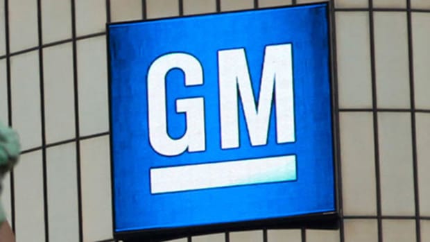 GM Stock Falls on Bearish Analyst Calls, Jim Cramer's View
