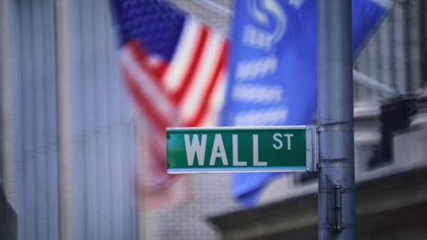 Strong Dollar Making Mid-Caps Magnificent Says Vaughan Nelson Manager