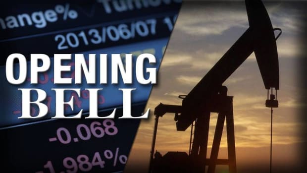 U.S. Stocks Open Lower as Oil Drops and Japan's Economy Shrinks