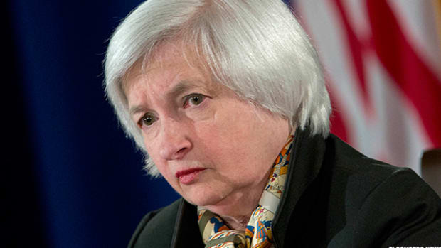 Fed’s ‘What, Me Worry’ Stance Leaves Investors Confused