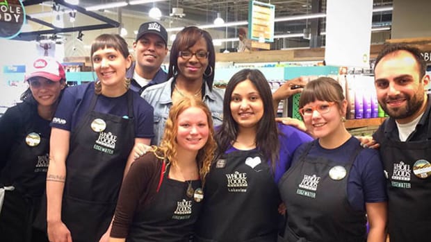 3 Big Reasons Warren Buffett Is Wrong About Whole Foods