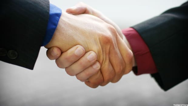 Apple Supplier Skyworks Makes $2 Billion Cash Bet on PMC-Sierra