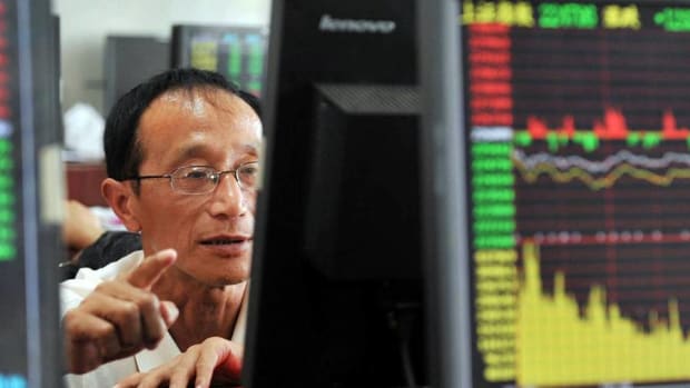 Chinese Government Lowers Interest Rates to Prop Up Stock Market