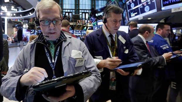 U.S. Stocks Open Lower as Retailers Report Early Holiday Sales