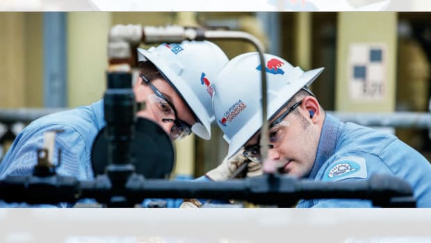 4 Stocks Under $10 Making Big Moves Higher