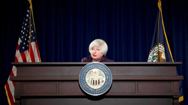 Fed Chair Yellen Says December Rate Hike Is a 'Live Possibility'