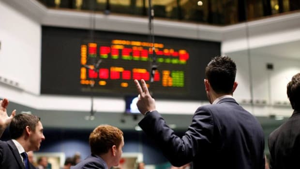 European Stocks Rise on Earnings, M&A Momentum