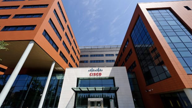 Cisco and Fifth Street Are 2 Stocks That Will Pay You to Own Them