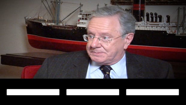 Forbes: Link The Dollar To Gold