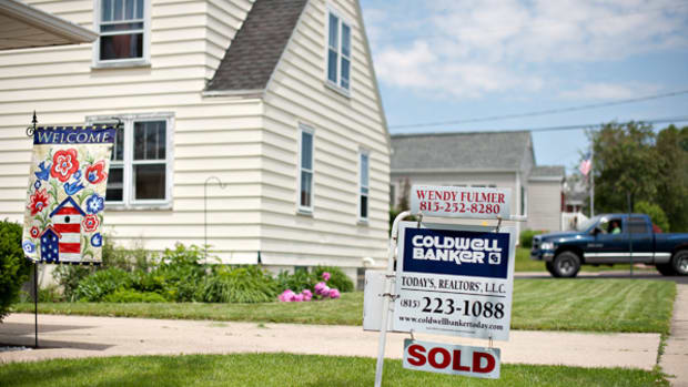 Home Price Gains Beginning to Moderate: S&P